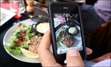 การถ่ายภาพอาหารด้วยสมาร์ทโฟนช่วยลดน้ำหนักได้