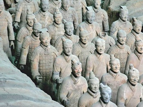 สุดทึ่ง นักโบราณคดีอึ้ง รูปปั้นนักรบเฝ้าสุสานจีน 7 พันตัว ถูกปั้น"ตามใบหน้าจริงแต่ละคน