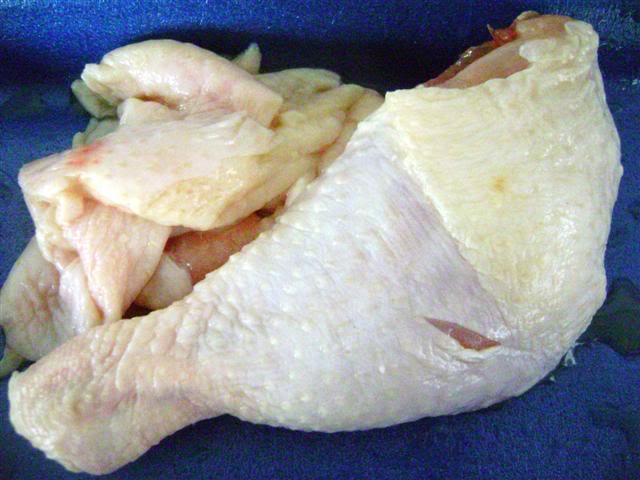 ล้างไก่กลับแพร่โรค หว่านเชื้อโรคทำให้อาหาร เป็นพิษไปทั่วครัว
