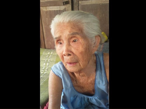 หาฟังได้ยากยิ่ง คลิปคุณยายวัย 94 ปีท่อง "ก.ไก่-ฮ.นกฮูก" แบบโบราณ